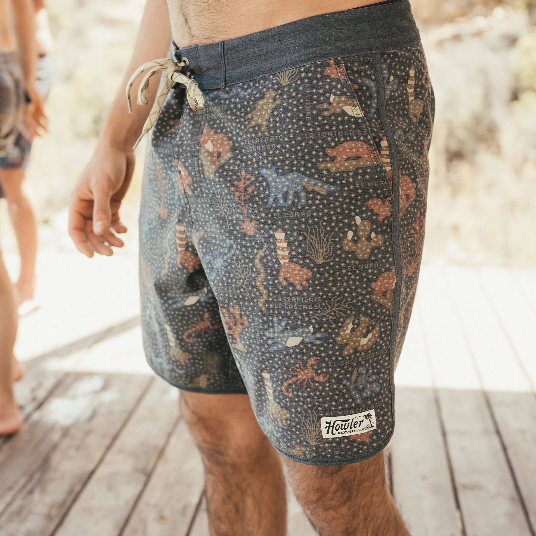 Bruja Boardshorts 18.5" - Ecosistema : Antique Black - Image 2