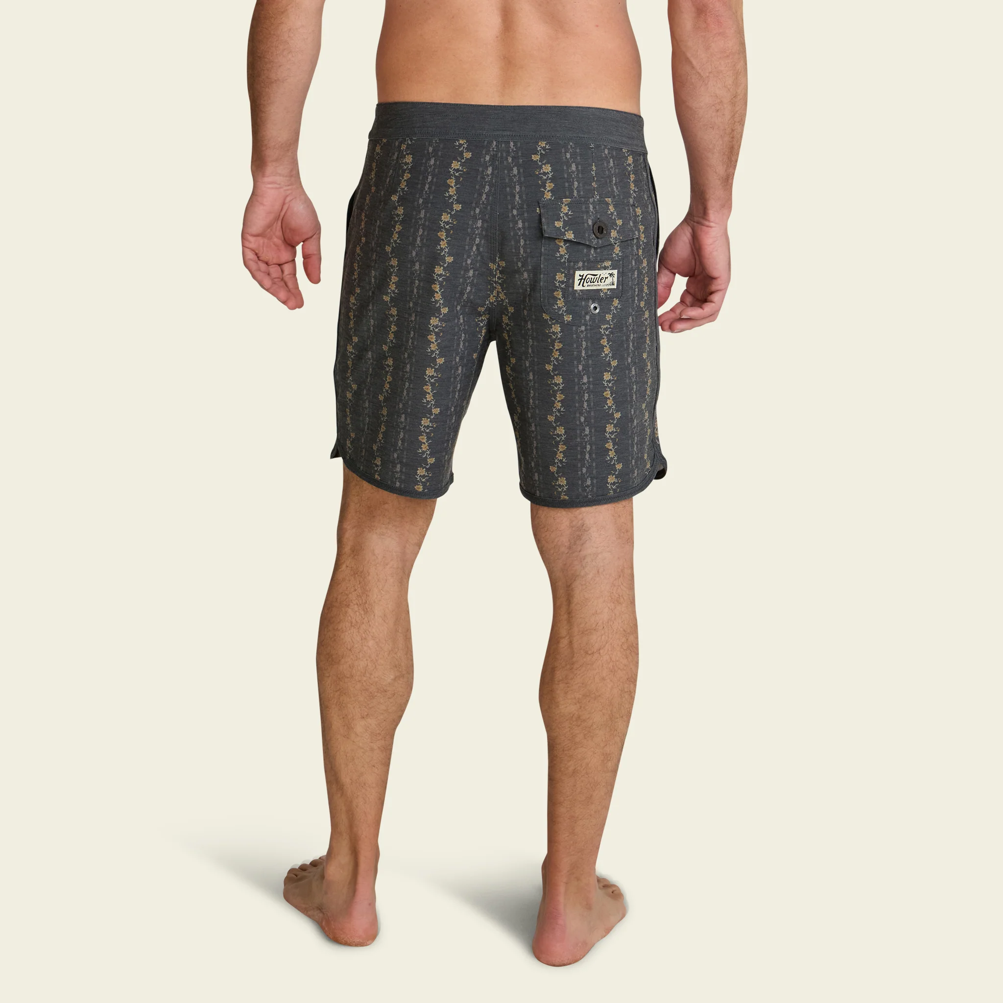 Bruja Boardshorts 18.5" - Hibiscus Ribbons : Antique Black - Image 4