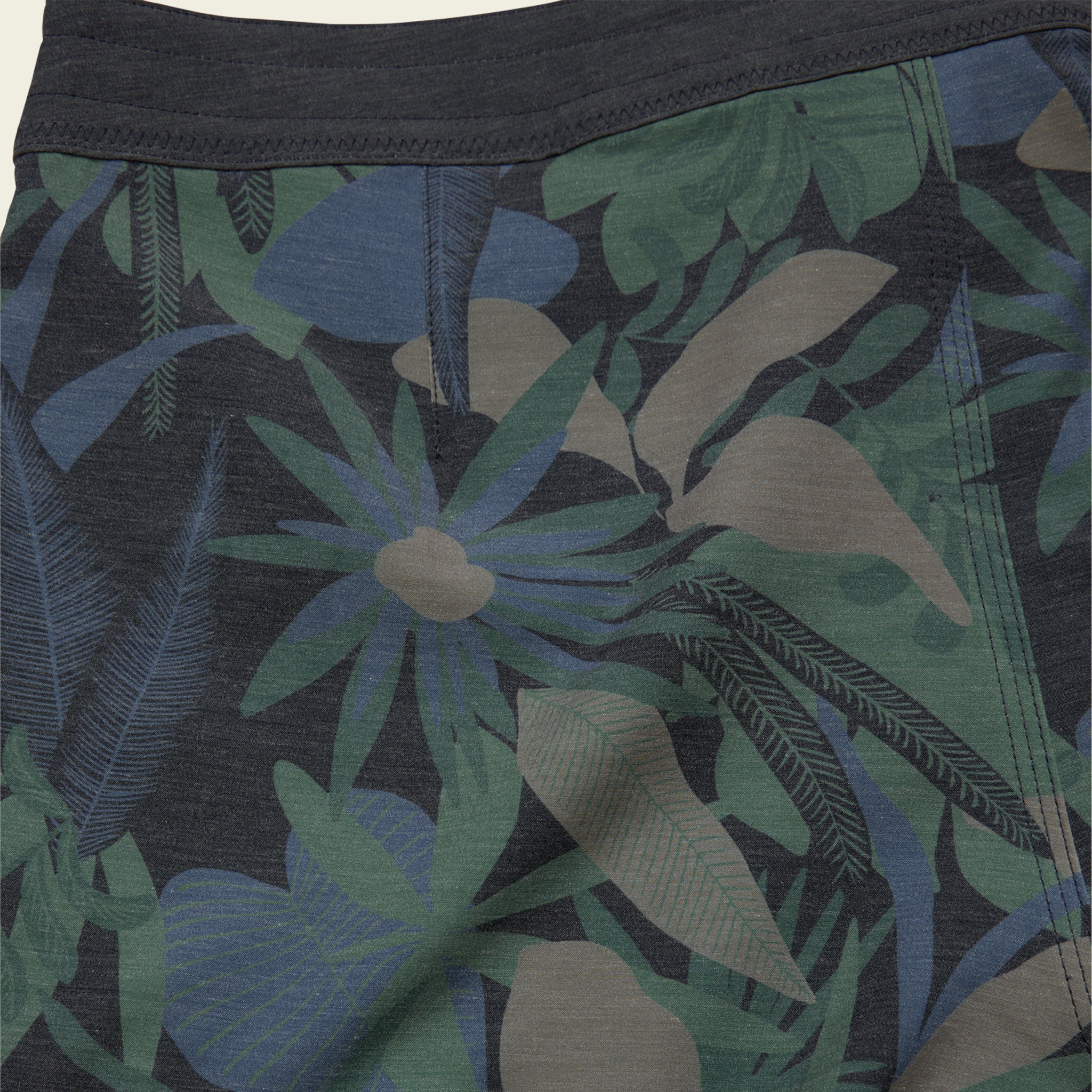 Bruja Boardshorts 18.5" - Tropical Dimension : Antique Black - Image 6