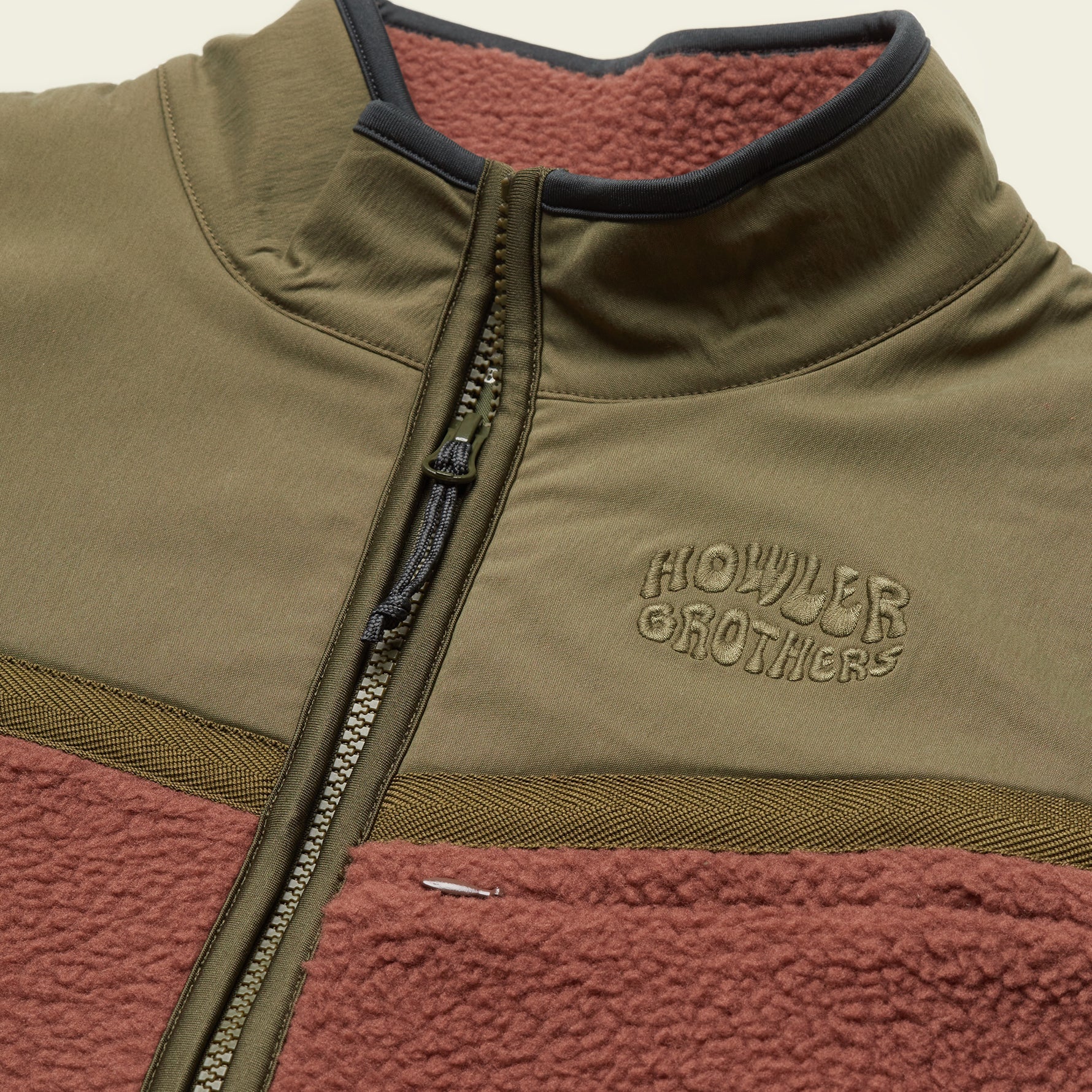 Crozet Fleece Vest - Cherrywood / Olivetree - Image 3