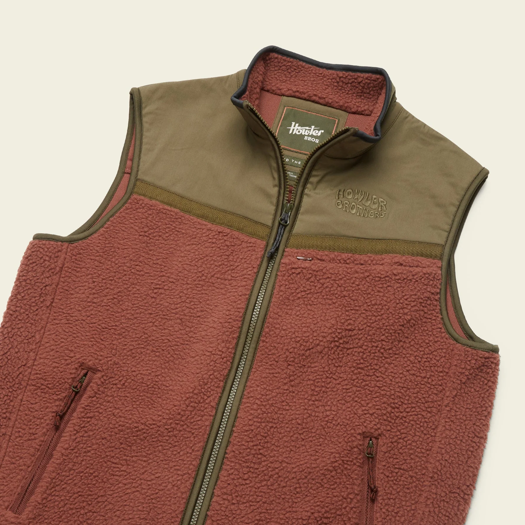 Crozet Fleece Vest - Cherrywood / Olivetree - Image 6