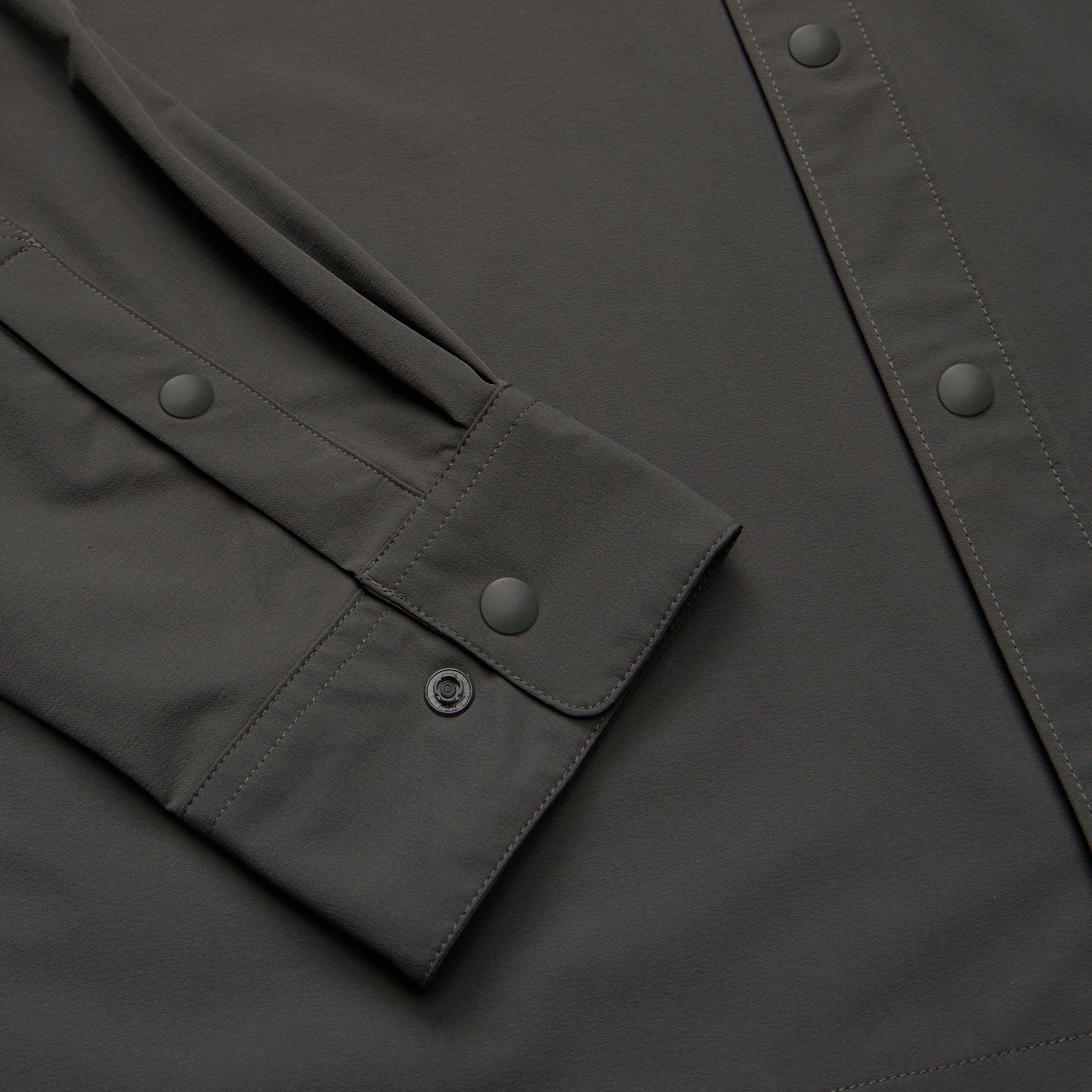 Emerger Tech Longsleeve - Antique Black - Image 7