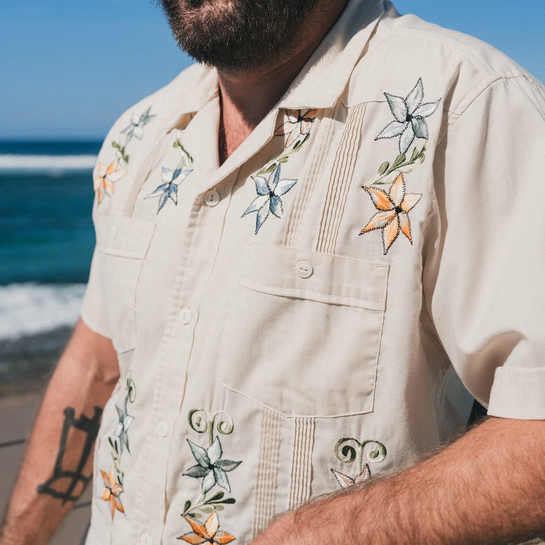 Guayabera Shirt - Fiesta Flowers : Riverbed Oxford - Image 2