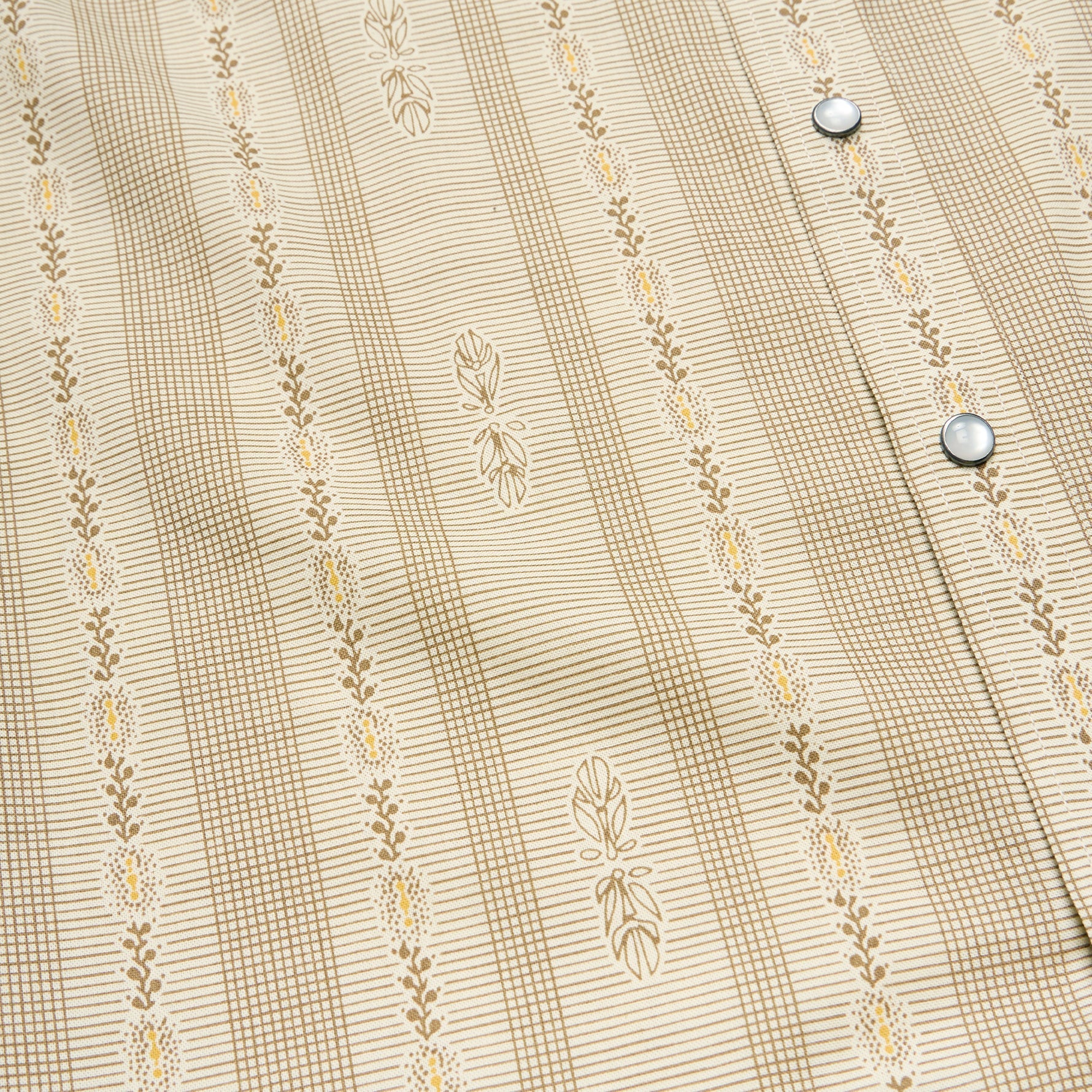 H Bar B Snapshirt - Prairie Garland : Dust - Image 6